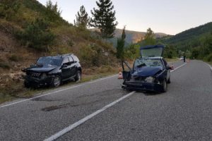 Karab&uuml;k'te trafik kazası: 1 &ouml;l&uuml;, 2 yaralı