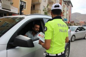 Hakkari'de 'Kemerin Ses Getirsin' uygulaması