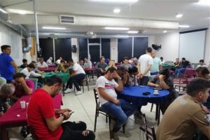 Polis m&uuml;h&uuml;rledi, kumarbazlar vazge&ccedil;medi