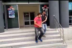 Bursa'da uyuşturucu hapları satamadan yakalandı