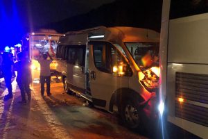 İş&ccedil;i servisleri &ccedil;arpıştı: 23 yaralı