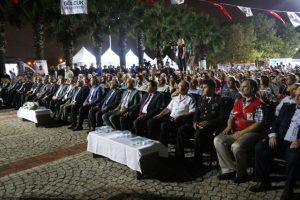 G&ouml;lc&uuml;k Depremi'nde hayatını kaybedenler anıldı