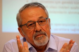 Prof. G&ouml;r&uuml;r'den korkutan deprem değerlendirmesi: Fırtına &ouml;ncesi sessizlik