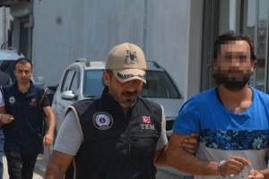 Adana'da yakalanan DEAŞ'lılar adliyeye sevk edildi