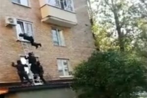 Rus &Ouml;zel Kuvvetleri baskın sırasında rezil oldu