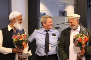 Polis, Norve&ccedil;'teki cami saldırısını &ouml;nleyen ikiliyi kahraman ilan etti