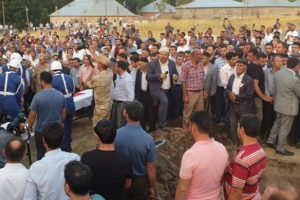 D&uuml;ğ&uuml;n g&uuml;n&uuml; kardeşiyle birlikte toprağa verildi