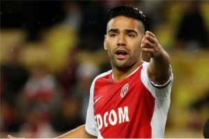 Radamel Falcao ma&ccedil; &ouml;ncesi sakatlandı!