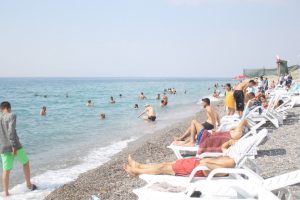 Van G&ouml;l&uuml; sahilleri Ege ve Akdeniz plajlarını aratmıyor