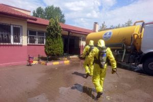 Sakarya'da su basan okulda kimyasal paniği