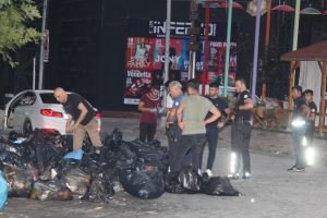 Eğlence merkezinde silahlı kavga: 3 yaralı