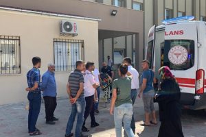 Şarampole devrilen otomobilde aynı aileden 5 kişi yaralandı