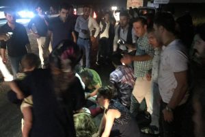 Hafif ticari aracın &ccedil;arptığı karı koca hayatını kaybetti