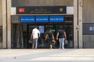 Kayyum kararının ardından 40 kişinin g&ouml;revine son verilip, 249 kişi işe alındı