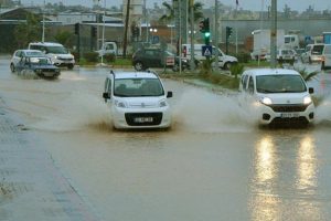Meteorolojiden g&ouml;k g&uuml;r&uuml;lt&uuml;l&uuml; sağanak uyarısı