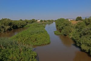 Gediz Nehri'ni kirleten 2 işletmeye 239 bin TL ceza