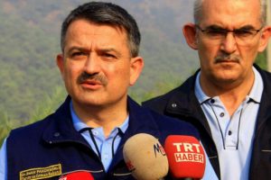 Bakan Pakdemirli: İlk defa bir gece u&ccedil;uşuyla yangını koordine edeceğiz