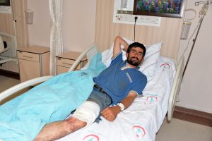 Ayının saldırısına uğrayan Afgan &ccedil;oban yaralandı