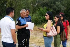 Polislerden "ırmağa girmeyin" uyarısı