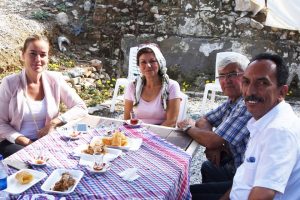 Bursa Gemlik'te Başkan Yardımcısı Serint&uuml;rk'ten Umurbey ziyareti