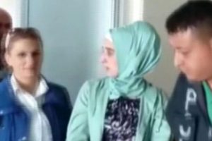 Uyuşturucu kuryesi kadın karnına sardığı eroinle yakalandı
