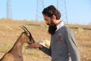 Her şeyi bıraktı '&ccedil;ocukluk aşkım' dediği işe başladı
