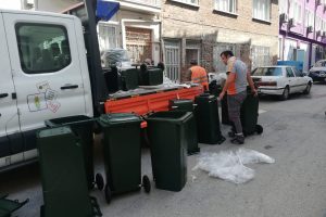 Bursa İneg&ouml;l'de her eve &ccedil;&ouml;p konteynırı d&ouml;nemi