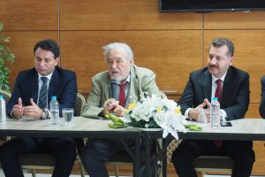 İlber Ortaylı, Rus &ouml;ğrencilere Osmanlıca dersi verdi