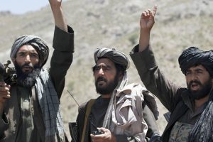 Taliban, bir kız lisesini ateşe verdi