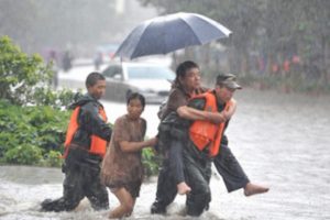 Çin'de şiddetli yağış: 96 kişi köylerde mahsur kaldı
