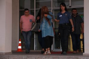 Biga'da ger&ccedil;ekleşen hırsızlık olayında 2 kişi tutuklandı