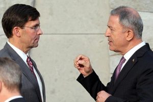 Bakan Akar, ABD'li mevkidaşıyla g&ouml;r&uuml;şt&uuml;