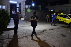 Adana'da silahlı saldırıya uğrayan 2 kişi yaralandı