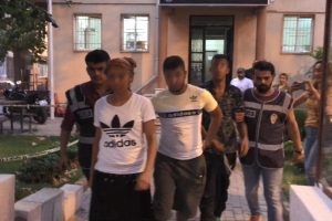 Bursa'da uyuşturucu satıcılarının bıçaklı kavgası: 1 yaralı