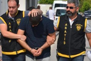 &Ccedil;alıntı kartla 10 bin liralık telefon almak isterken yakayı ele verdi!