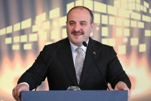 Bakan Varank yapay zeka enstit&uuml;s&uuml; kurulacağını a&ccedil;ıkladı!