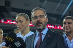 Bakan Kasapoğlu: "Voleybolda bizleri &ccedil;ok g&uuml;zel başarıların beklediğine inanıyorum"
