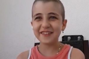9 yaşındaki Yasemin sosyal medyanın g&uuml;ndeminde