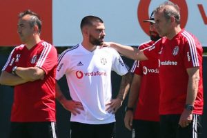 Karius, Douglas ve Rebocho bu akşam ilk 11'de