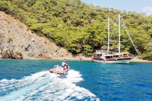 Teknede kalp krizi ge&ccedil;iren turist hayatını kaybetti