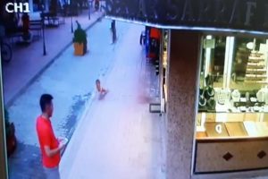 &Uuml;&ccedil;&uuml;nc&uuml; kattan d&uuml;şen Suriyeli &ccedil;ocuk, yaşam savaşını kaybetti