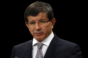 Davutoğlu'ndan AK Parti'ye sert eleştiri: Kendi kendini tasfiye ediyor