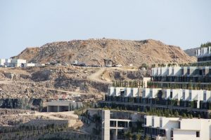 Bodrum'da ka&ccedil;ak yapıların yıkımına başlanacak