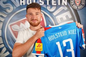 Salih &Ouml;zcan 1 yıllığına Holstein Kiel'de