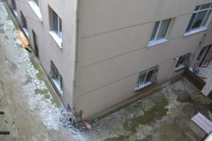Kolonları patlayan binanın tahliyesi devam ediyor