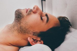 Baş ağrınızın sebebi uyku apnesi olabilir