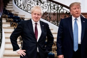 Trump ile Johnson Fransa'da bir araya geldi