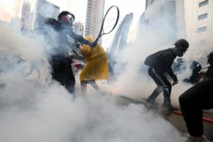 Hong Kong'da protestolar hız kesmiyor