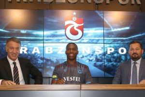 Trabzonspor'da Daniel Sturridge resmen imzayı attı