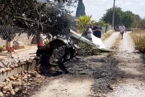 K&uuml;&ccedil;&uuml;k bir u&ccedil;akla helikopter &ccedil;arpıştı: 1'i &ccedil;ocuk 5 &ouml;l&uuml;